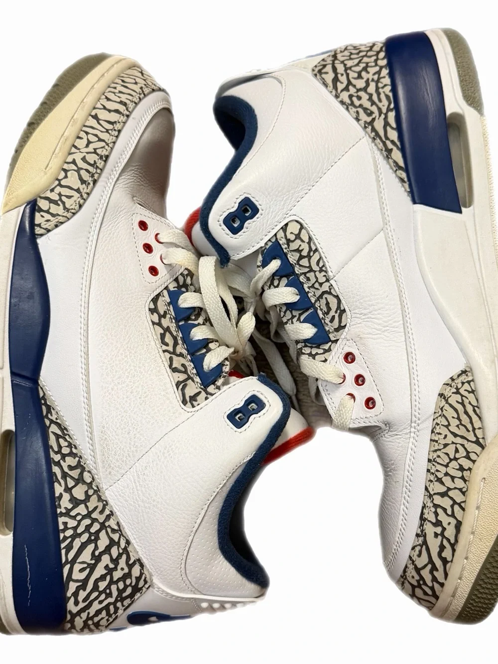 Jordan Men’s White, Blue & Red Retro Basketball Shoes
